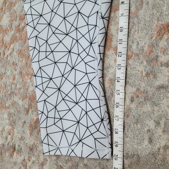 Karma Shattered Glass‎ White Kyla Crop Leggings - Size Large - Picture 6 of 9